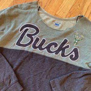 5th & Ocean • Milwaukee Bucks Sweatshirt
